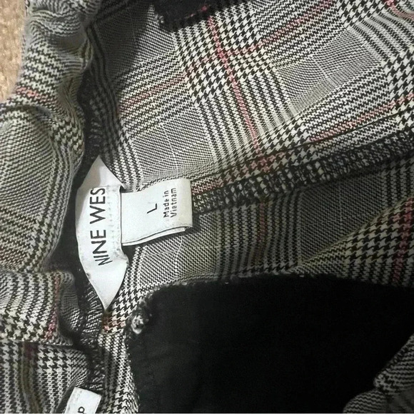 Nine West Plaid gray whit red women's ankle  pants size large - Picture 6 of 6